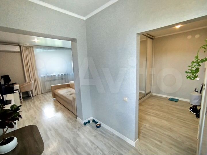 2-к. квартира, 40 м², 3/3 эт.