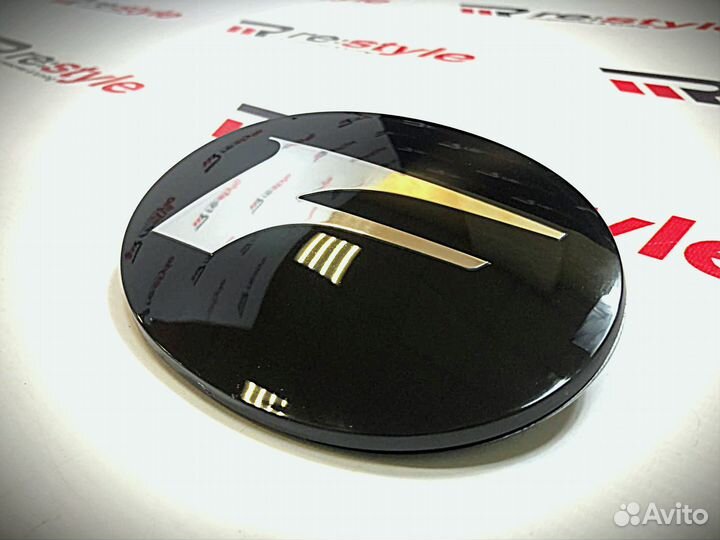 Эмблема в решетку F-Sport Lexus RX 163 x 120