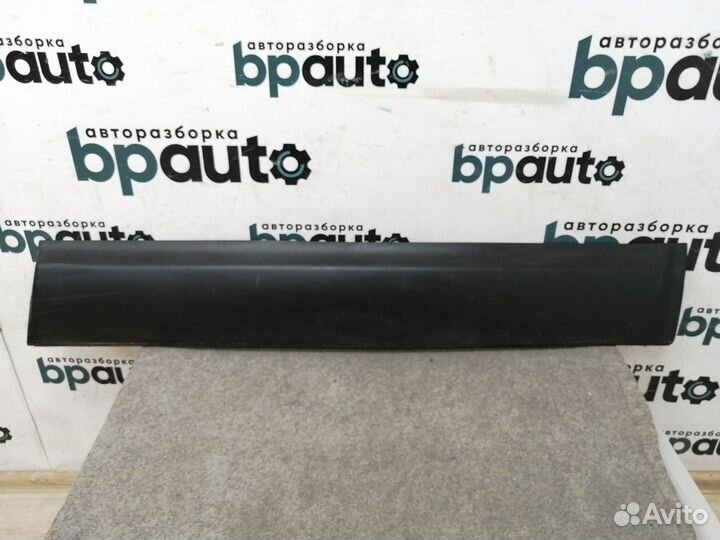 Накладка передней правой двери 80870-JD00A Nissan