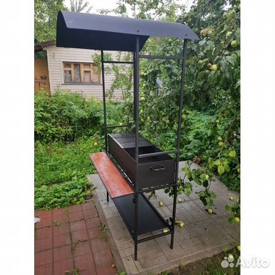 Мангал с крышей