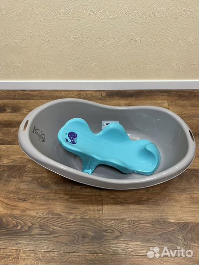 Ванночка для купания с горкой