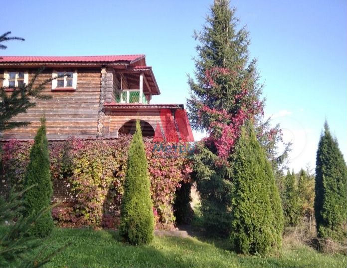 Коттедж 245 м² на участке 80 сот.