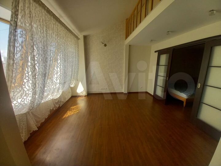 3-к. квартира, 100 м², 10/10 эт.