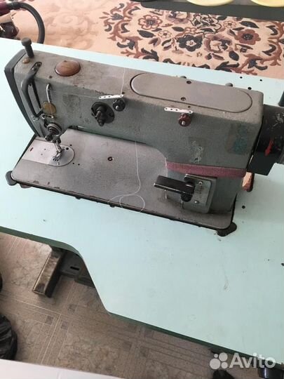 Швейная машина