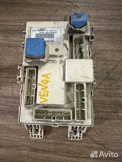 Блок предохранителей салонный Kia Venga
