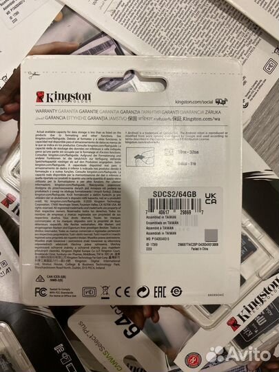 Карта памяти MicroSD kingston 64GB в коробке