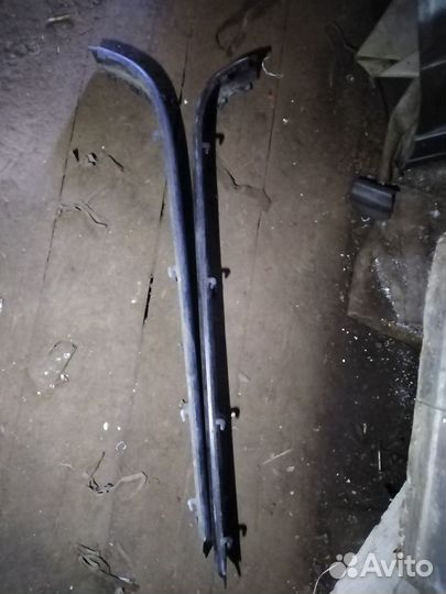 Е34 задние молдинги бампера bmw e34