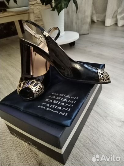 Босоножки женские 39 размер