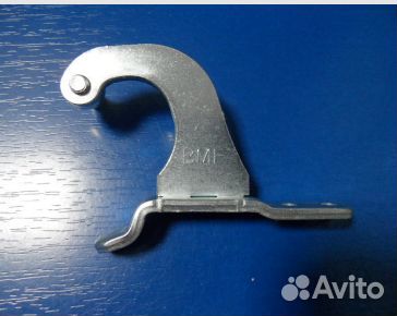 Петля двери (верхняя) для холодильника samsung