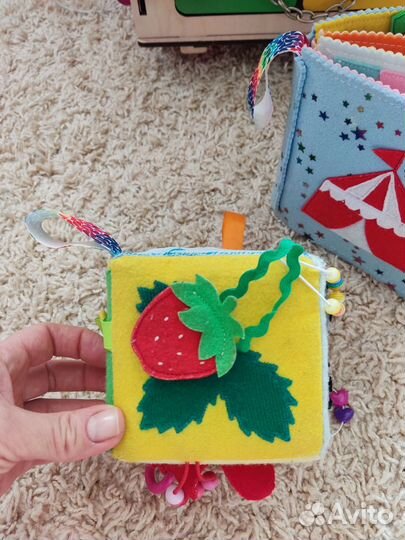 Мягкий бизиборд, кубик и книжка