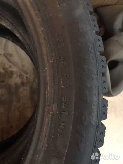 Pirelli Ice Zero 225/45 R17