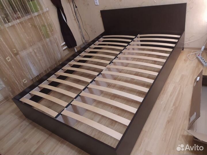 Кровать двухспальная