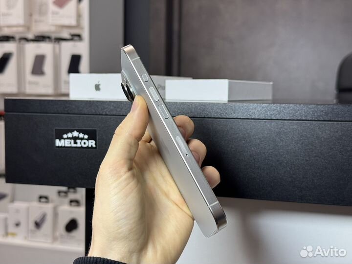 iPhone 15 Pro, 128 ГБ