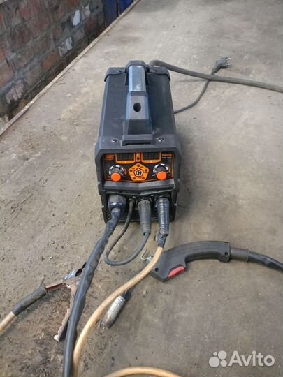 Сварочный полуавтомат