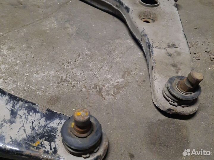 Рычаг подвески Mitsubishi space star