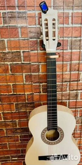 Гитара классическая. Новая