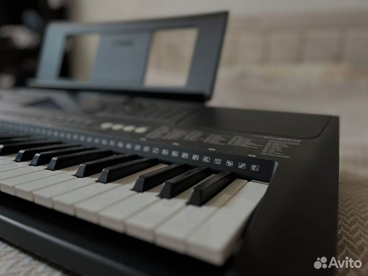 Yamaha PSR-E463