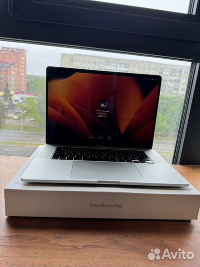 Macbook Pro 16 2019, I9 / 16GB / 1TB с Touch Bar