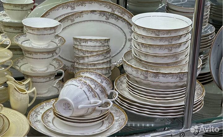 Чайно столовый сервиз 39 предметов