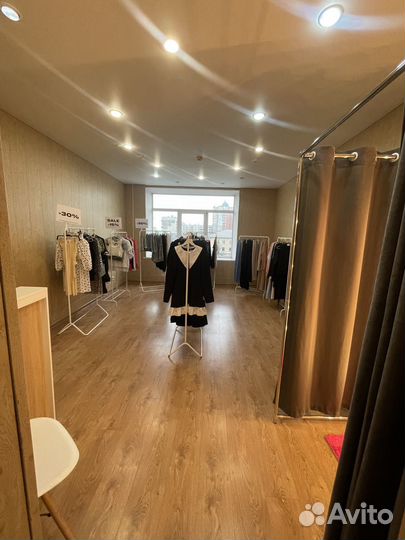 Шоурум магазин женской одежды