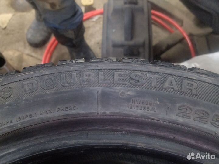 DoubleStar DW09 225/45 R17 94T