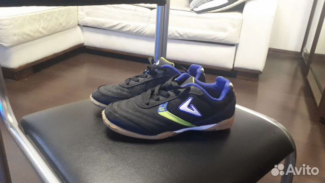 Кроссовки demix (бутсы-футзалки), брюки