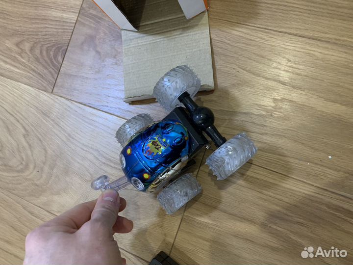 Машинка на пульте