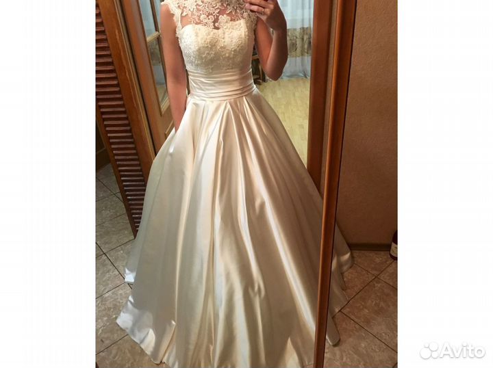 Платье свадебное