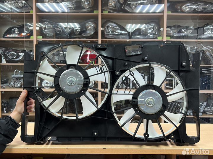 Вентилятор охлаждения Тойота Рав 4/ RAV4