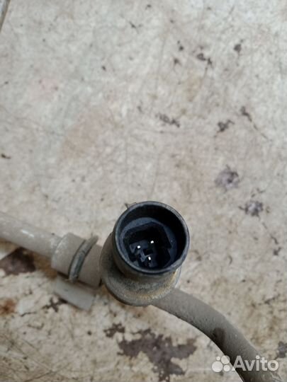 Трубка кондиционера с заправочным клапаном Chevrolet Lacetti хетчбэк