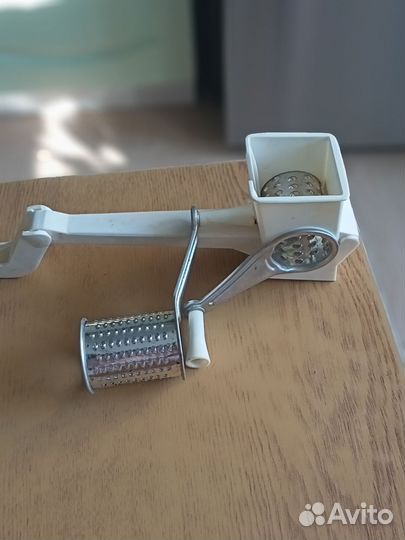 Терка для овощей с механическим приводом