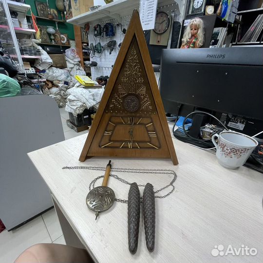 Настенные часы маяк шалаш с кукушкой СССР (Сзр)