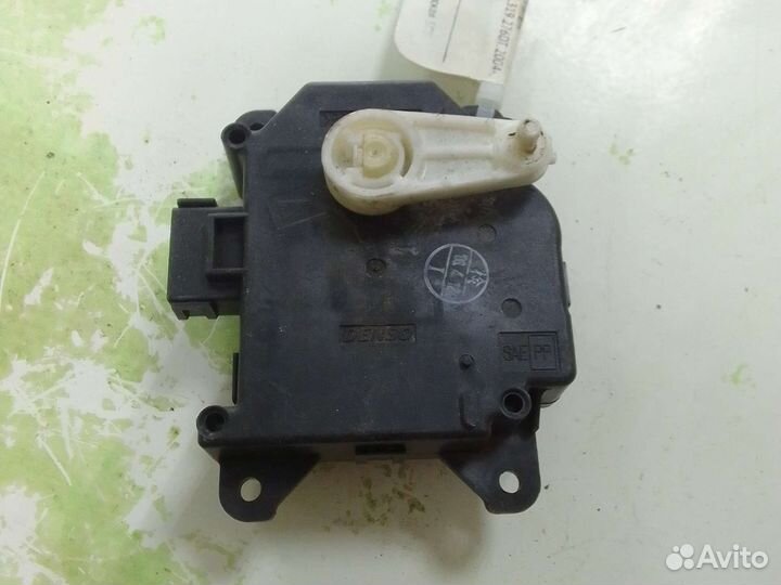 Моторчик заслонки отопителя Land Rover Discovery 3