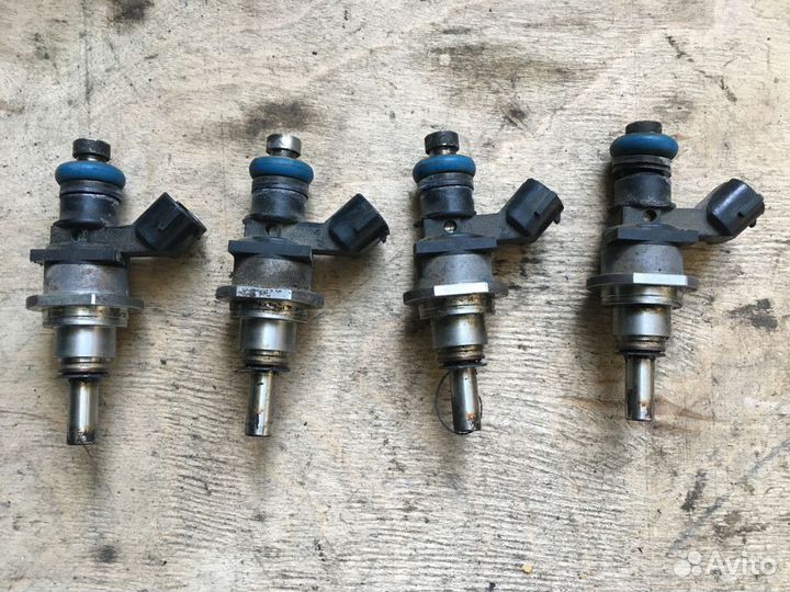 Форсунка инжекторная электрическая Mazda CX 7