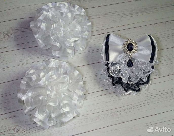 Школьный комплект брошь жабо и бантики