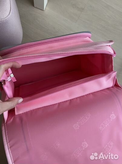 Школьные ранцы, новые