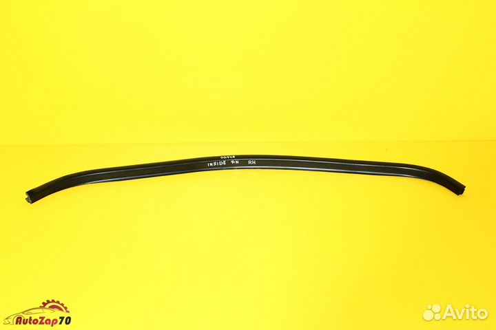 Volvo FM Уплотнитель внутренний нижний стекла прав