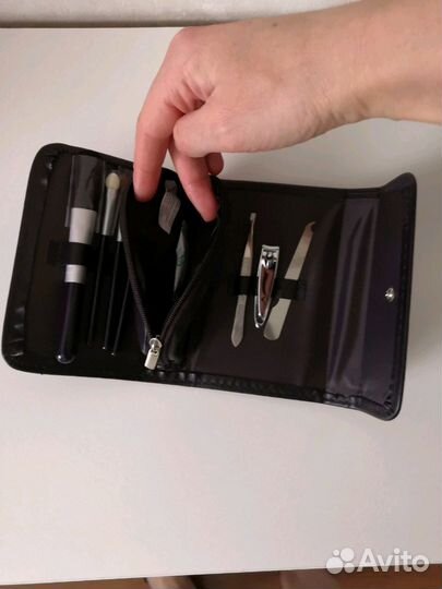 Маникюрный набор и набор кистей 3 в 1