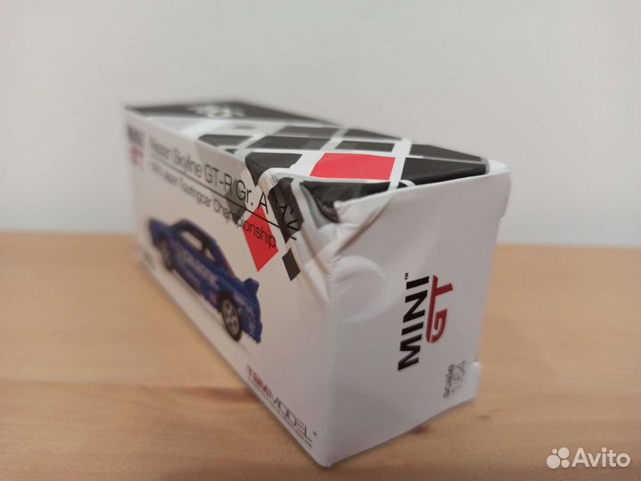 Mini GT Nissan Skyline GT-R, 165