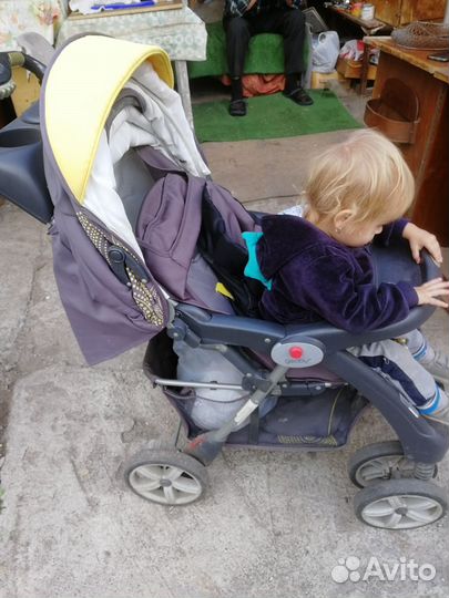 Прогулочная коляска