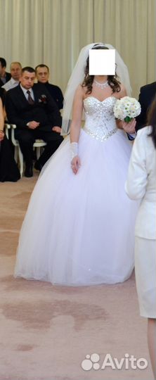 Свадебное платье