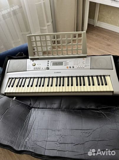 Синтезатор yamaha E 303 PSR