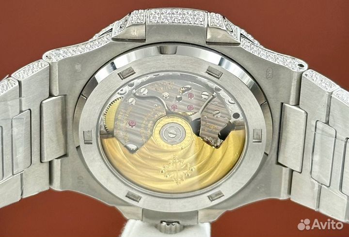 Часы Patek Philippe Nautilus White Gold Diamonds