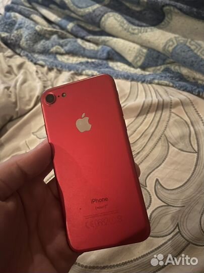 iPhone 7 red