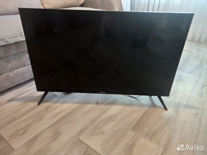 Продам телевизор на запчасти