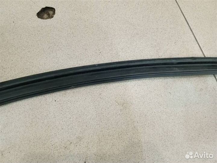 Уплотнитель двери передней левой верхняя часть Hy
