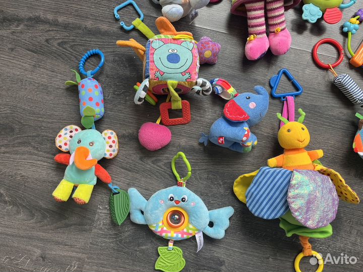 Подвесные игрушки на коляску