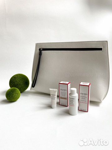 Набор с косметичкой shiseido