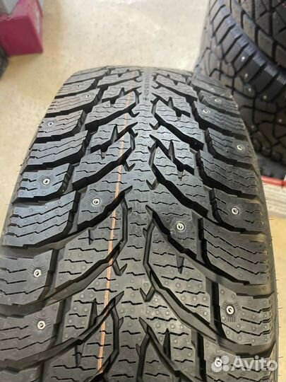 Nokian Tyres Hakkapeliitta LT3 265/60 R20 121Q