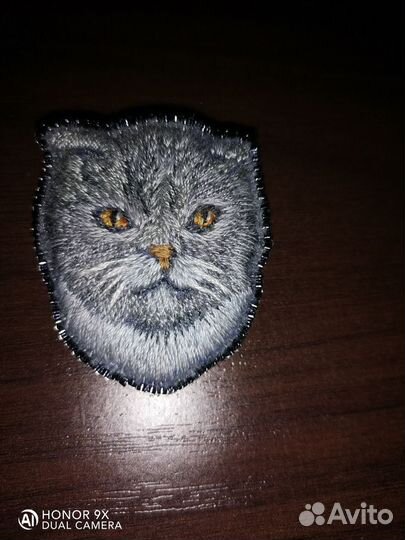 Брошь кот
